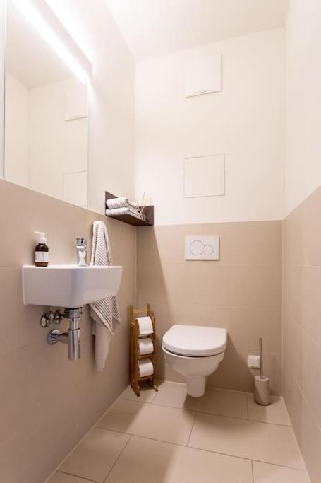 Dream Apartment - Central And Quiet With Ac And Free Parking Garage Viena Exterior foto